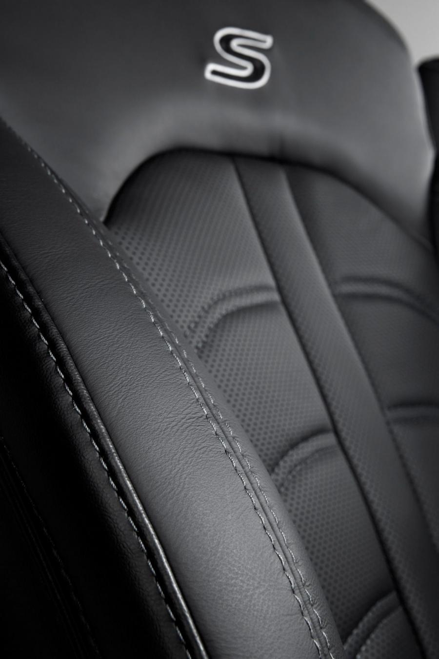  Chrysler 200 2015 года  (фото 52 из 207)